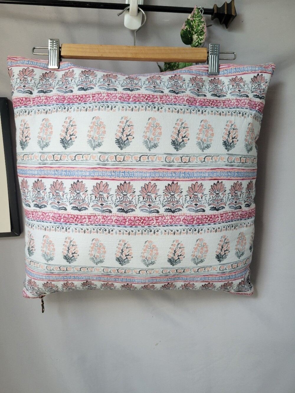 Anthropologie Aurora Accent Throw Pillow 18 x 18